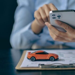 Assurance auto pour étudiant : découvrez des options abordables pour protéger votre véhicule et économiser. Comparez les offres et choisissez la meilleure !