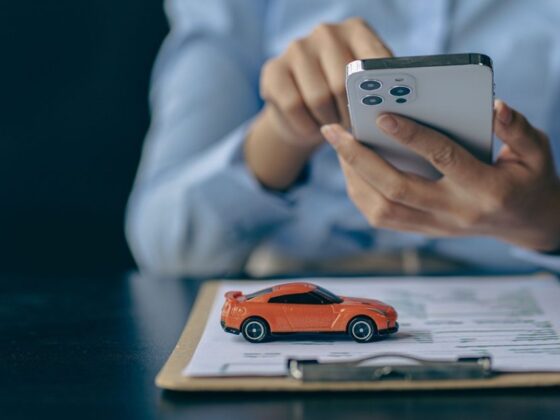 Assurance auto pour étudiant : découvrez des options abordables pour protéger votre véhicule et économiser. Comparez les offres et choisissez la meilleure !