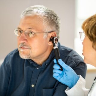 Mutuel sante senior vous offre des garanties adaptées aux besoins des seniors. Protégez votre avenir en santé dès aujourd'hui et comparez les options disponibles.