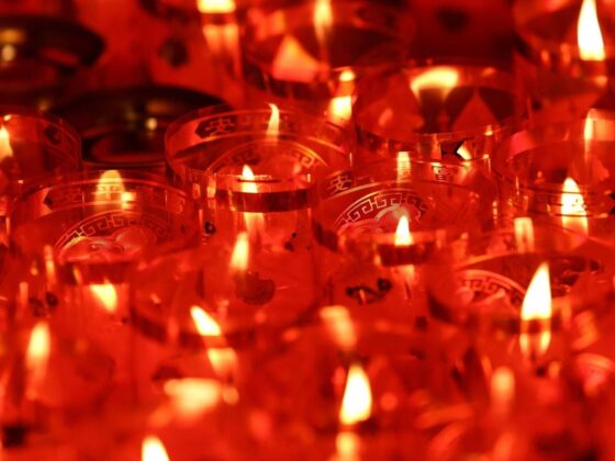 peluche cheval triste