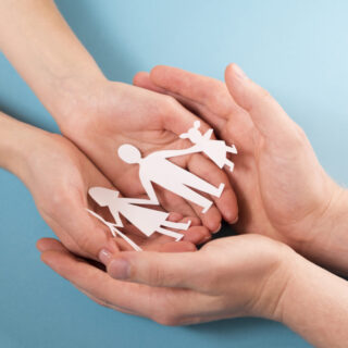 Mutuelle santé fonction publique : offrez à votre famille une protection optimale. Découvrez nos solutions adaptées et faites le choix d'une santé sereine dès aujourd'hui.