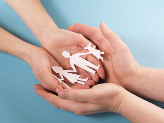 Mutuelle santé fonction publique : offrez à votre famille une protection optimale. Découvrez nos solutions adaptées et faites le choix d'une santé sereine dès aujourd'hui.