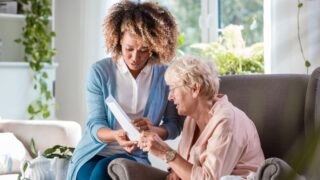 Mutuelle santé pas chère pour senior, découvrez des options adaptées à votre budget. Comparez les offres et trouvez la couverture qui vous convient. Agissez maintenant !