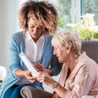 Mutuelle santé pas chère pour senior, découvrez des options adaptées à votre budget. Comparez les offres et trouvez la couverture qui vous convient. Agissez maintenant !