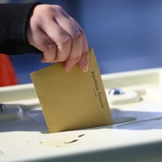 rapport à l'entreprise