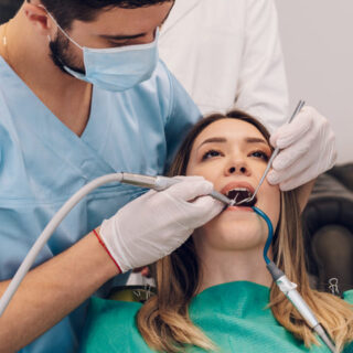 Remboursement dentaire mutuelle : découvrez vos droits et garanties pour optimiser vos remboursements et mieux gérer vos soins bucco-dentaires.