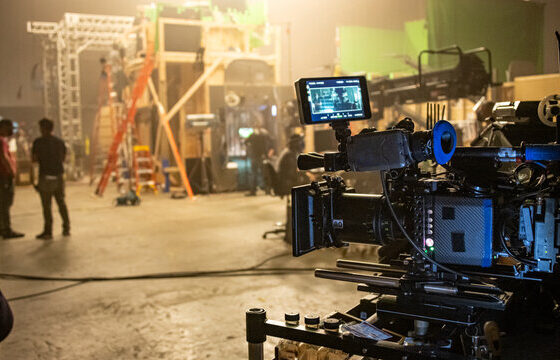 Évolution, spécificités et acteurs clés de l’assurance des séries TV en 2026, un secteur de niche en plein essor. Analyse et conseils pratiques.