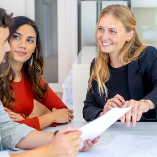 Assurance prêt immobilier pour risques aggravés en 2026 : conditions, tarifs et obligations selon l'article L313-30 du Code de la consommation détaillés.