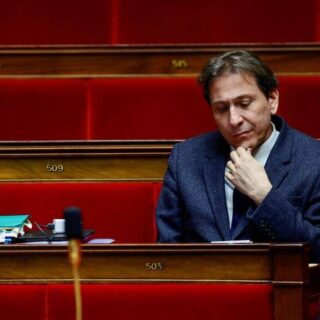 Le gel des tarifs assurance santé en 2026 : analyse juridique des impacts pour les assurés et les professionnels. Analyse et conseils pratiques.